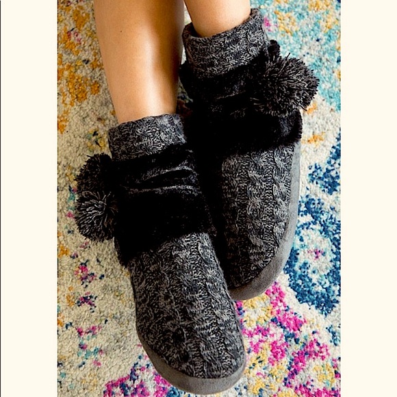 #249 Cozy Winter Ready Knitted Sherpa Lined Slippers - Picture 4 of 17
